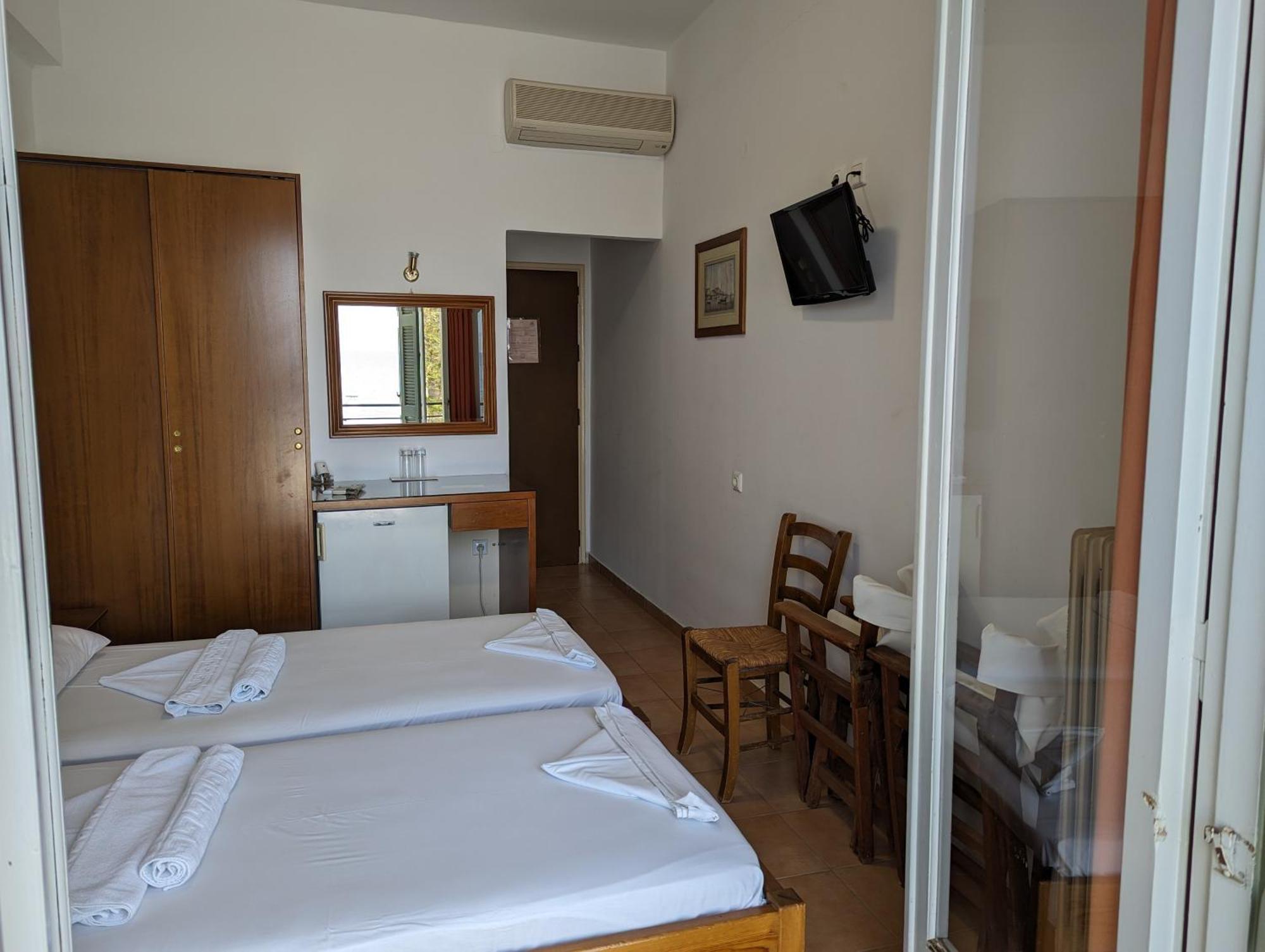 Helen'S Rooms Милои Экстерьер фото
